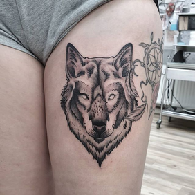 wolf tattoo.png